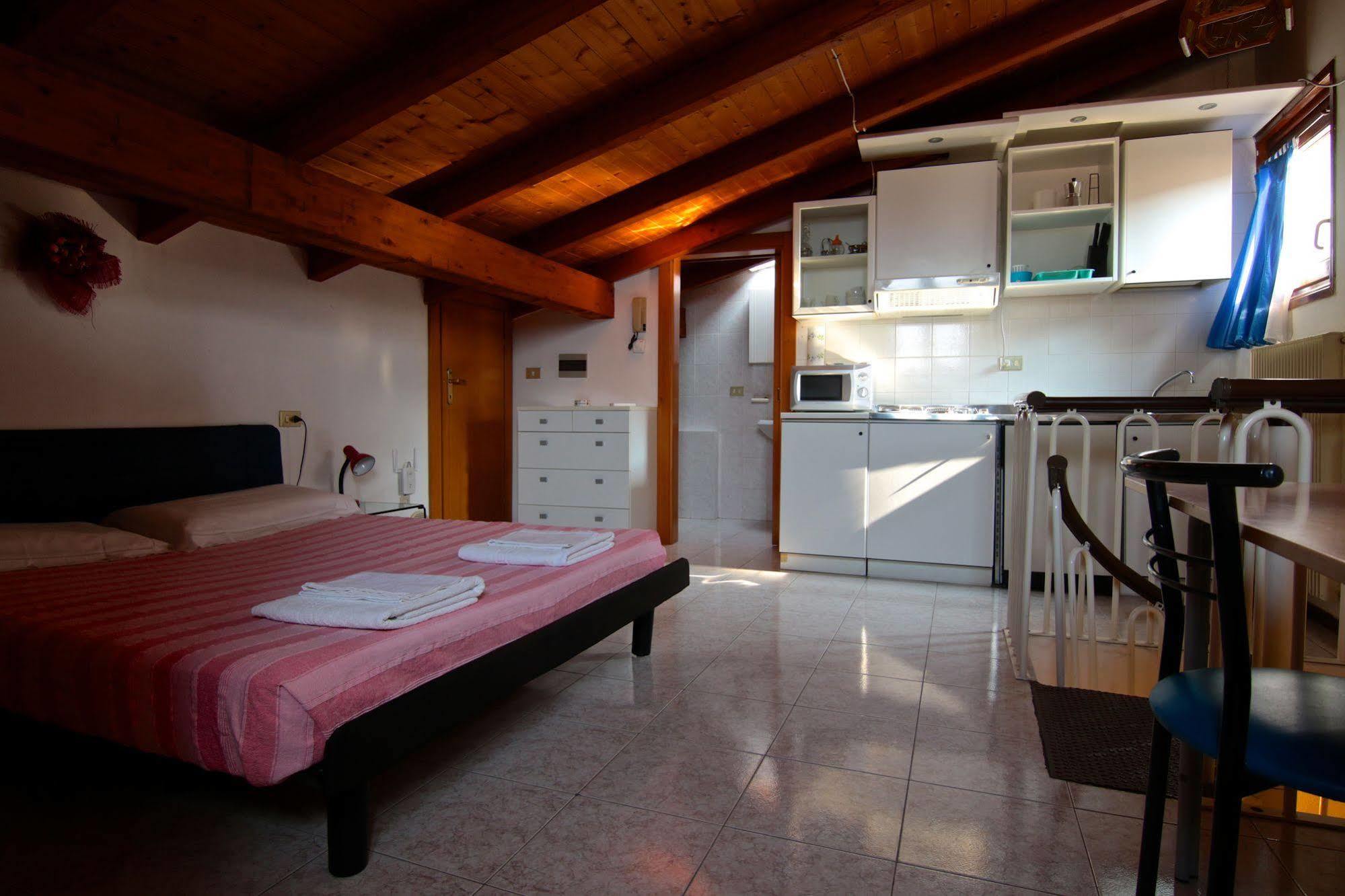 Mama Apartments Riva del Garda Eksteriør bilde