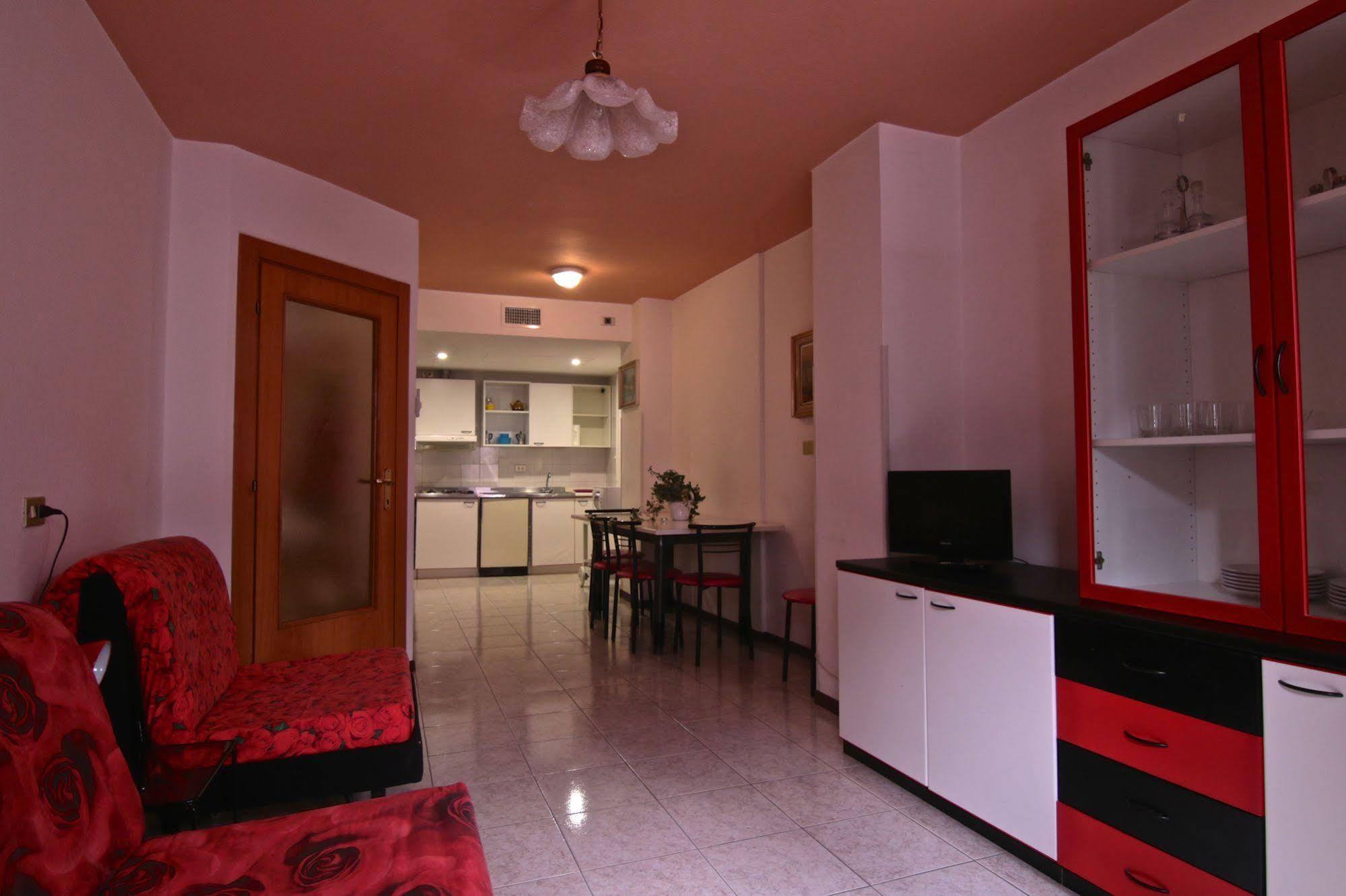 Mama Apartments Riva del Garda Eksteriør bilde